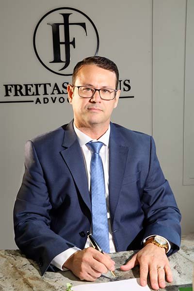 dr carlos roberto barroso de freitas